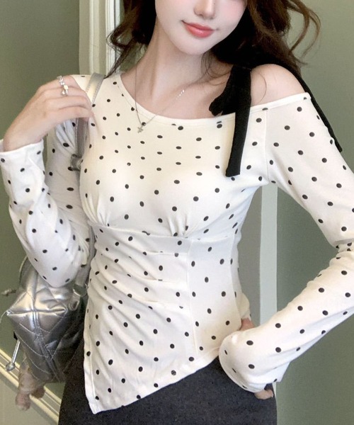 GLAMOROUS JANE(グラマラスジェーン)の「ワンショル肩リボンドット柄トップス(Tシャツ/カットソー・レディース・グレー/ブラック/ホワイト・FREE)」の15枚目の写真