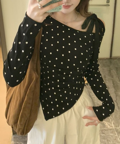 GLAMOROUS JANE(グラマラスジェーン)の「ワンショル肩リボンドット柄トップス(Tシャツ/カットソー・レディース・グレー/ブラック/ホワイト・FREE)」の12枚目の写真