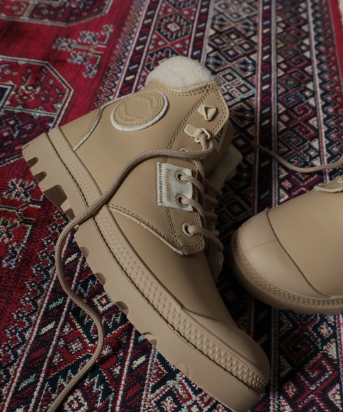 PALLADIUM(パラディウム)の「PAMPA HI SNOW WARM パンパ ハイ スノーウォーム(ブーツ・レディース・ブラック/タン・25cm/24.5cm/24cm/23.5cm/23cm/22.5cm)」の6枚目の写真