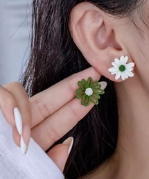 VIBGYOR｜ヴィブジョーのピアス（両耳用）（フラワーモチーフ）人気