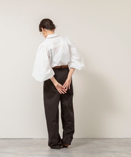 MAQWEL（マクウェル）の「【MAQWEL/マクウェル】ボリュームスリーブ開襟シャツ（シャツ/ブラウス・レディース・ブラック/オフホワイト・FREE）」の4枚目の写真