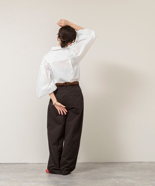 MAQWEL（マクウェル）の「【MAQWEL/マクウェル】ボリュームスリーブ開襟シャツ（シャツ/ブラウス・レディース・ブラック/オフホワイト・FREE）」の5枚目の写真