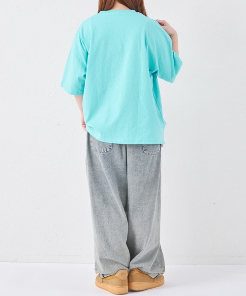 pairmanon(ペアマノン)の「【綿100%】【リンクコーデ】【ママサイズ】ロゴプリント ルーズ半袖Tシャツ(Tシャツ/カットソー・レディース・ブルー/ピンク系その他/グレイッシュベージュ・FREE)」の12枚目の写真