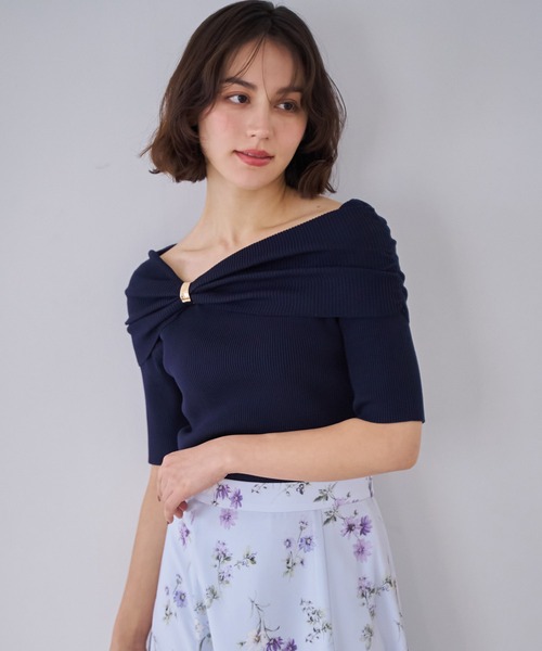 NOELA（ノエラ）の「オフショルパーツデザインニット（ニット/セーター・レディース・ベージュ/ネイビー/オフホワイト・フリー）」の11枚目の写真