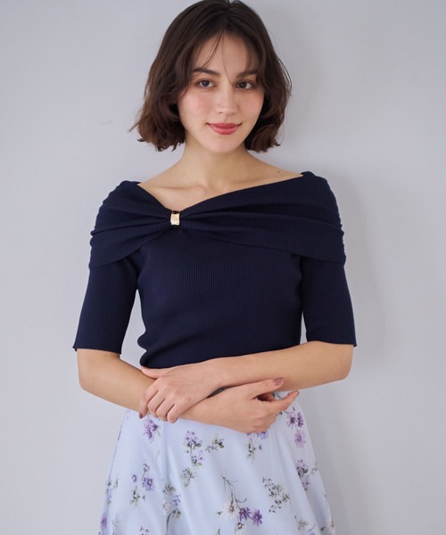 NOELA（ノエラ）の「オフショルパーツデザインニット（ニット/セーター・レディース・ベージュ/ネイビー/オフホワイト・フリー）」の12枚目の写真