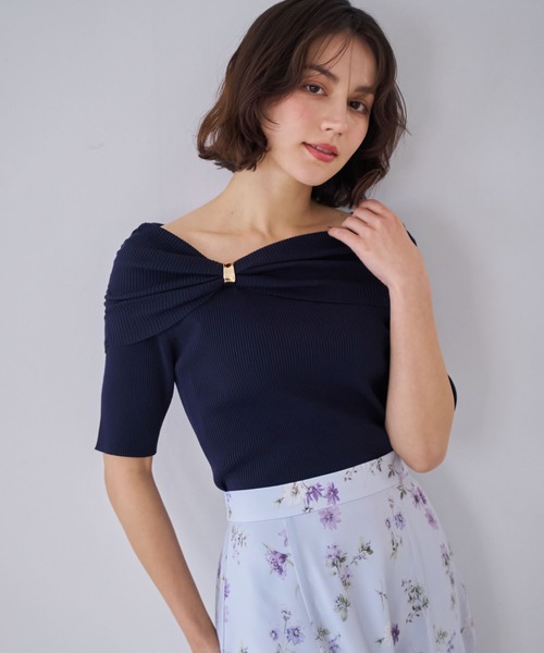 NOELA（ノエラ）の「オフショルパーツデザインニット（ニット/セーター・レディース・ベージュ/ネイビー/オフホワイト・フリー）」の13枚目の写真