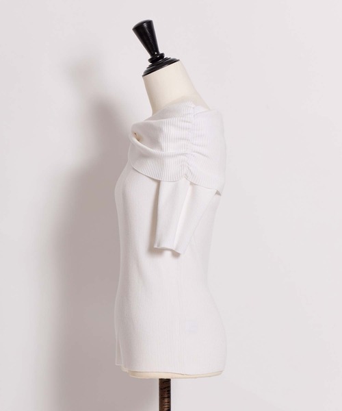 NOELA（ノエラ）の「オフショルパーツデザインニット（ニット/セーター・レディース・ベージュ/ネイビー/オフホワイト・フリー）」の19枚目の写真