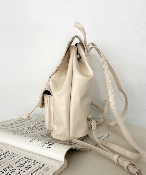 non-hedge(ノンヘッジ)の「スタッズ合成皮革リュックサック(バックパック/リュック・レディース・ブラック/アイボリー/チャコールグレー・FREE)」の13枚目の写真