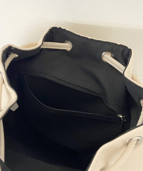 non-hedge(ノンヘッジ)の「スタッズ合成皮革リュックサック(バックパック/リュック・レディース・ブラック/アイボリー/チャコールグレー・FREE)」の18枚目の写真