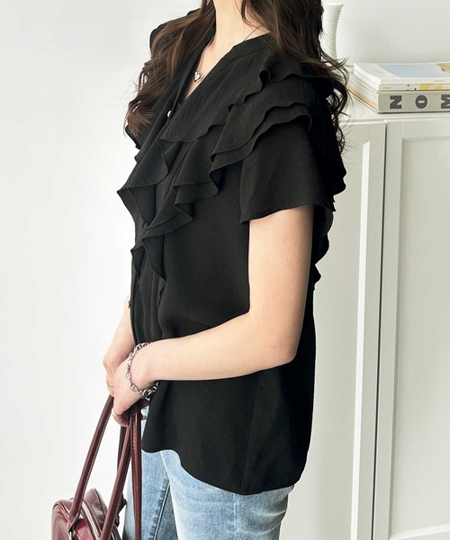 GeeRA（ジーラ）の「ラッフルフリルハーフスリーブブラウス（シャツ/ブラウス・レディース・ブラック/アイボリー・MEDIUM/LARGE/X-LARGE）」の13枚目の写真