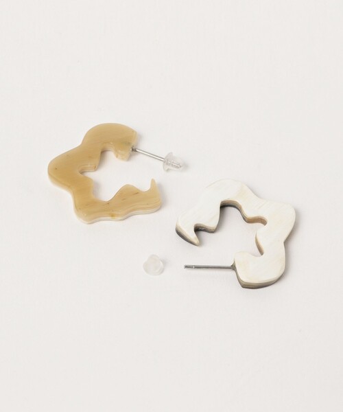 Ray BEAMS(レイビームス)の「【7/31値下げ】L’INDO CHINEUR / Azote ピアス(ピアス(両耳用)・レディース・ホワイト・ONE SIZE)」の2枚目の写真