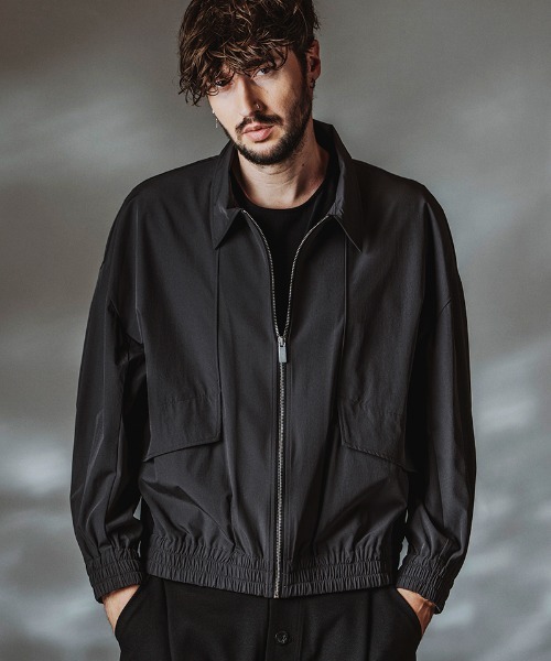 NO ID.(ノーアイディ)の「mj11426-テックイージーボンバーJKT ジャケット(858006-444B)(ミリタリージャケット・メンズ・グレー/ブラック・ONE SIZE)」の18枚目の写真