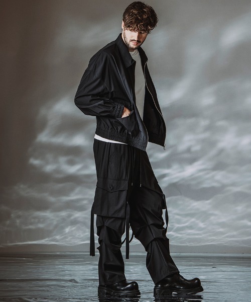 NO ID.(ノーアイディ)の「mj11426-テックイージーボンバーJKT ジャケット(858006-444B)(ミリタリージャケット・メンズ・グレー/ブラック・ONE SIZE)」の3枚目の写真