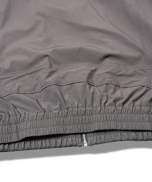 NO ID.(ノーアイディ)の「mj11426-テックイージーボンバーJKT ジャケット(858006-444B)(ミリタリージャケット・メンズ・グレー/ブラック・ONE SIZE)」の15枚目の写真