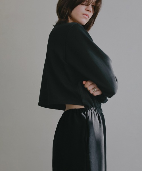 MANOF(マノフ)の「BACK CUT SWEAT DRESS(ワンピース・レディース・ブラック/グレー・F)」の7枚目の写真