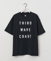 COLONY 2139（コロニートゥーワンスリーナイン）の「ConVenir / THIRD WAVE プリントTEE（Tシャツ/カットソー）」