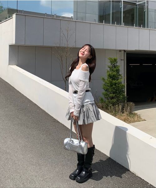 MICANE(ミケーネ)の「エリーワンショルダーティー(Tシャツ/カットソー・レディース・アイボリー/ブラック・MEDIUM/LARGE/SMALL/X-LARGE)」の14枚目の写真
