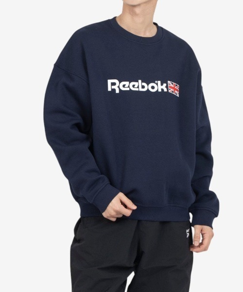 Reebok(リーボック)の「リラックス フィット クルーネック スウェット / UNISEX RELAXED FIT CREW NECK SWEATSHIRT(スウェット・メンズ・ネイビー・MEDIUM)」の1枚目の写真