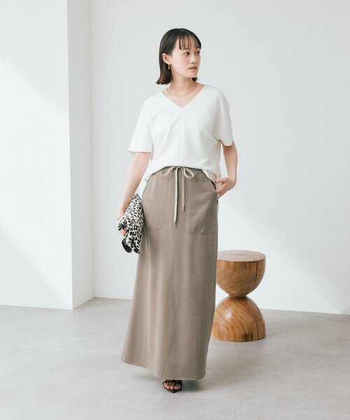 RIVE DROITE（リヴドロワ）の「【セットアップ着用可能/接触冷感】ドレーピーカットソー（Tシャツ/カットソー・レディース・オフホワイト/ブラウン/チャコールグレー・FREE）」の19枚目の写真