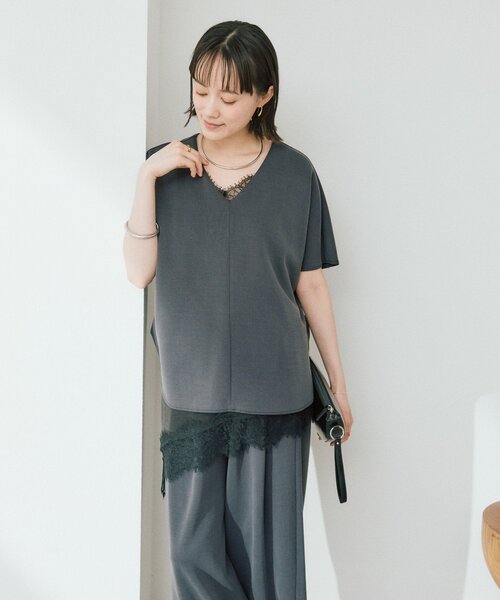 RIVE DROITE（リヴドロワ）の「【セットアップ着用可能/接触冷感】ドレーピーカットソー（Tシャツ/カットソー・レディース・オフホワイト/ブラウン/チャコールグレー・FREE）」の13枚目の写真