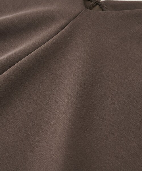 RIVE DROITE（リヴドロワ）の「【セットアップ着用可能/接触冷感】ドレーピーカットソー（Tシャツ/カットソー・レディース・オフホワイト/ブラウン/チャコールグレー・FREE）」の18枚目の写真