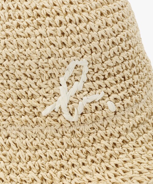 agnes b.(アニエスベー)の「キッズ "b." ロゴ 刺繍 あご紐レース付き ハット(ハット・キッズ・オフホワイト・FREE)」の6枚目の写真