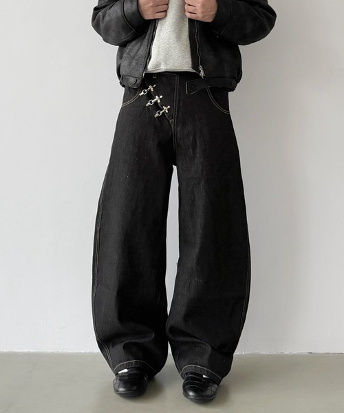 link lot(リンクロット)の「変形ファイヤーマンフックデザインワイドシルエットデニムパンツ(デニムパンツ・メンズ・ブラック・L/M)」の15枚目の写真