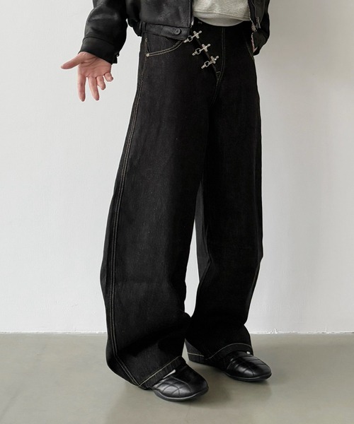 link lot(リンクロット)の「変形ファイヤーマンフックデザインワイドシルエットデニムパンツ(デニムパンツ・メンズ・ブラック・L/M)」の14枚目の写真