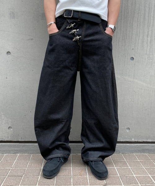 link lot(リンクロット)の「変形ファイヤーマンフックデザインワイドシルエットデニムパンツ(デニムパンツ・メンズ・ブラック・L/M)」の18枚目の写真