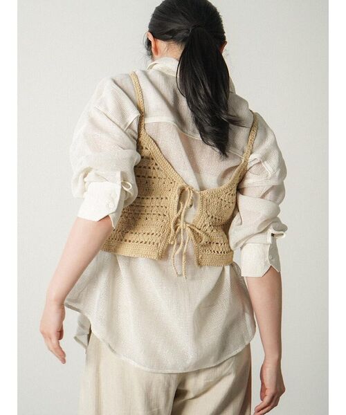 FIKA.(フィーカ)の「Crochet knit bustier(その他トップス・レディース・ベージュ/チャコール・MEDIUM)」の5枚目の写真
