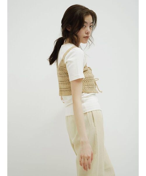 FIKA.(フィーカ)の「Crochet knit bustier(その他トップス・レディース・ベージュ/チャコール・MEDIUM)」の9枚目の写真