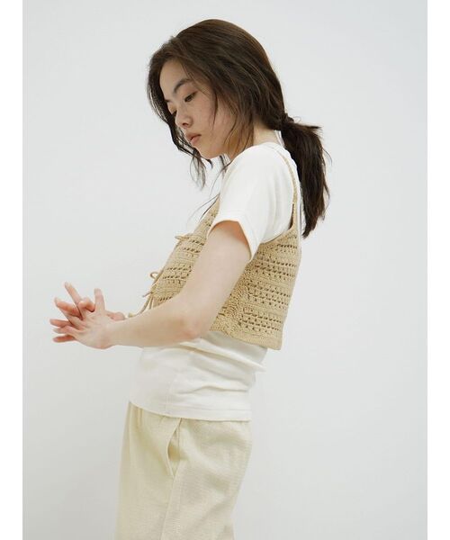 FIKA.(フィーカ)の「Crochet knit bustier(その他トップス・レディース・ベージュ/チャコール・MEDIUM)」の11枚目の写真