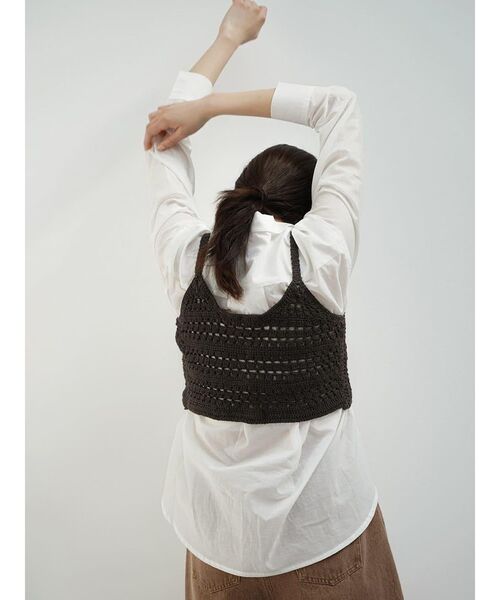 FIKA.(フィーカ)の「Crochet knit bustier(その他トップス・レディース・ベージュ/チャコール・MEDIUM)」の22枚目の写真