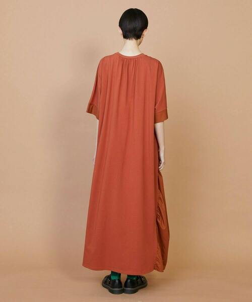 FRAPBOIS（フラボア）の「トリムワンピ（ワンピース・レディース・ブラック/レンガ・1）」の4枚目の写真