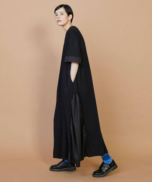 FRAPBOIS（フラボア）の「トリムワンピ（ワンピース・レディース・ブラック/レンガ・1）」の16枚目の写真