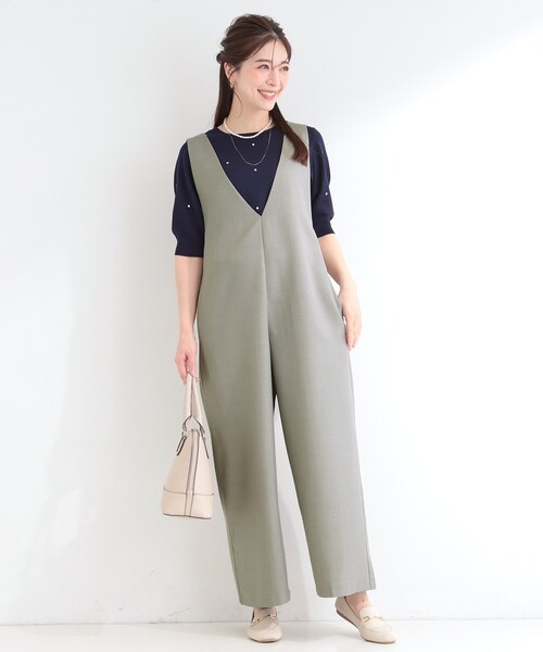SHOO・LA・RUE(シューラルー)の「【洗濯後しわになりにくい/S-LL】ゆったりらくちんきれい見え シンプルだから使いやすい 大人のオールインワン(サロペット/オーバーオール・レディース・ベージュ/ブラック/グレー・01/02/03/04)」の4枚目の写真