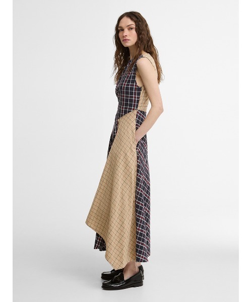 Barbour(バブアー)の「Dalburyタータン ミディ ワンピース(レディース)(ワンピース・レディース・ネイビー・6/8)」の9枚目の写真