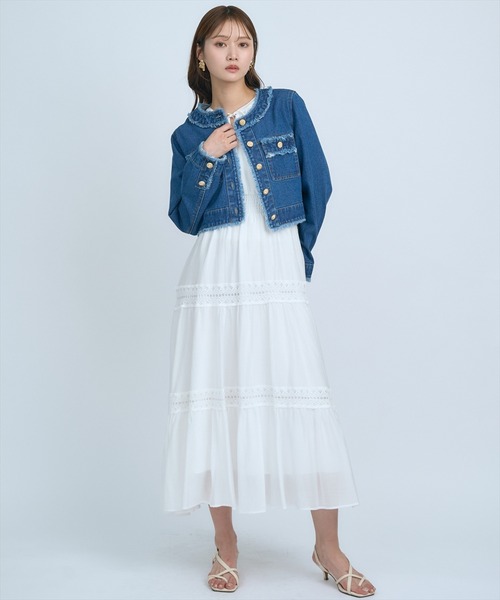 AND COUTURE(アンドクチュール)の「フリルスリーブレースティアードワンピース(ワンピース・レディース・オフホワイト/ネイビー/イエロー/グリーン・FREE)」の17枚目の写真