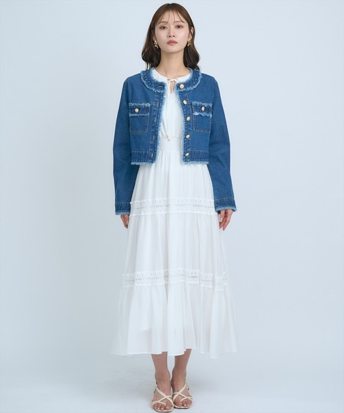 AND COUTURE(アンドクチュール)の「フリルスリーブレースティアードワンピース(ワンピース・レディース・オフホワイト/ネイビー/イエロー/グリーン・FREE)」の18枚目の写真