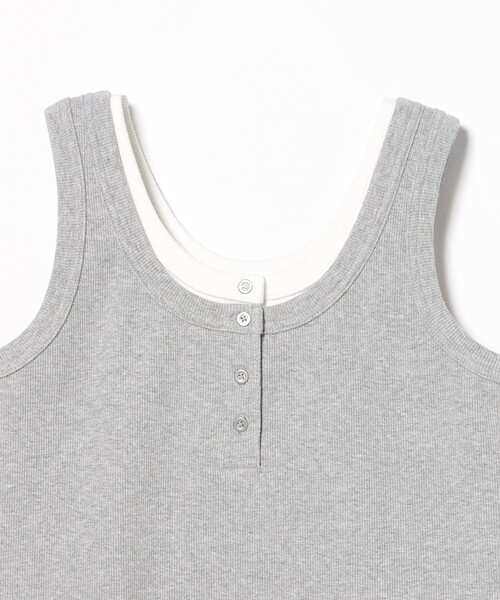 BEAMS HEART(ビームスハート)の「レイヤード風 ヘンリーネック タンクトップ(Tシャツ/カットソー・レディース・ダークブラウン/ライトグレー/ブラック・FREE)」の9枚目の写真