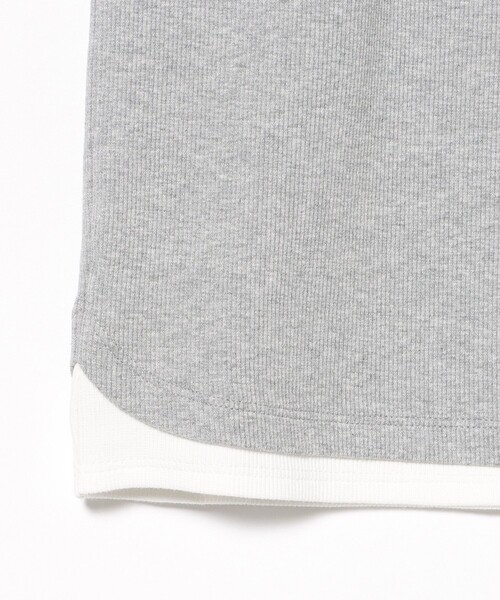BEAMS HEART(ビームスハート)の「レイヤード風 ヘンリーネック タンクトップ(Tシャツ/カットソー・レディース・ダークブラウン/ライトグレー/ブラック・FREE)」の10枚目の写真