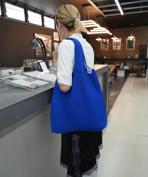 Kotoe(コトエ)の「シンプル カラートートバッグ A4サイズ収納可(トートバッグ・レディース・ピンク/ブルー/レッド/ブラウン/ブラック・FREE)」の15枚目の写真