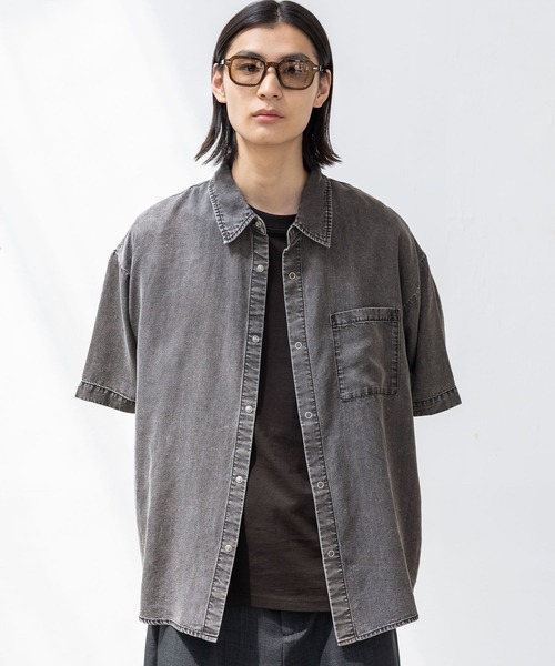LAKOLE（ラコレ）の「リングドットデニム半袖シャツ / 662028（シャツ/ブラウス・メンズ・ブラック/ブルー・MEDIUM/LARGE）」の3枚目の写真