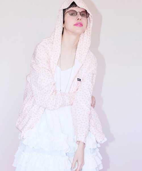 Little sunny bite(リトルサニーバイト)の「littlesunnybite/リトルサニーバイト/floral light hoodie(パーカー・レディース・ホワイト/ピンク/その他18・M/S)」の2枚目の写真