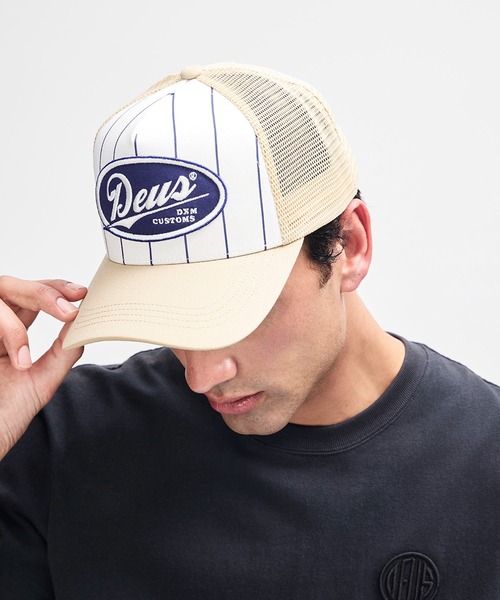 DEUS EX MACHINA(デウスエクスマキナ)の「FORECOURT TRUCKER コットン素材 ナイロンキャップ(キャップ・メンズ・スカイブルー系/ベージュ/ブラック・OS)」の11枚目の写真