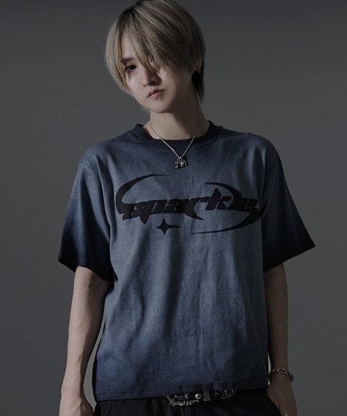 SILVER BULLET(シルバーバレット)の「『SILVER BULLET SELECT AP/シルバーバレットセレクト』スプレー加工テレコTEE(Tシャツ/カットソー・メンズ・チャコール/ピンク・L)」の2枚目の写真