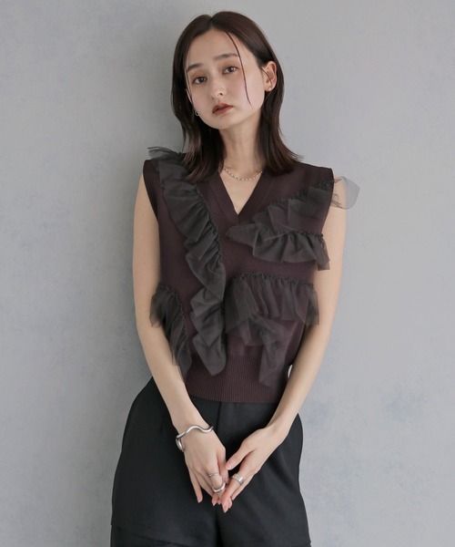 &g'aime（アンジェム）の「【&ｇ'aime 】チュールラッフルニットベスト　Tulle Ruffle Knit Vest（ベスト・レディース・アイボリー/ブラック/ブラウン・FREE）」の14枚目の写真