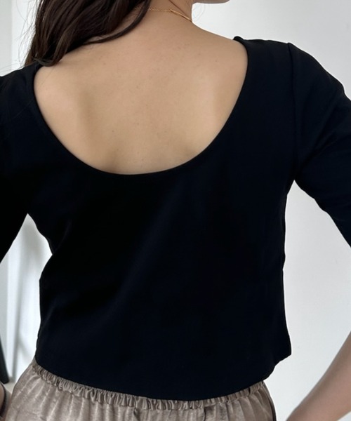 umune（ウムネ）の「Tシャツ 半袖 クロップド丈 ショート丈 2WAY ショートスリーブ カットソー 丸首 クルーネック 無地 コンパクト 夏（Tシャツ/カットソー・レディース・ブラック/オフホワイト/グレイッシュブルー・FREE）」の8枚目の写真