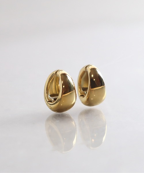 ieLS(イエルズ)の「金属アレルギー対応「ieLS」ステンレス シンプルカフイヤリング(イヤリング・レディース・ゴールド・ONE SIZE)」の2枚目の写真