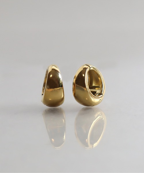 ieLS（イエルズ）の「金属アレルギー対応「ieLS」ステンレス　ミニマル カフイヤリング（イヤリング・レディース・ゴールド/シルバー・ONE SIZE）」の6枚目の写真